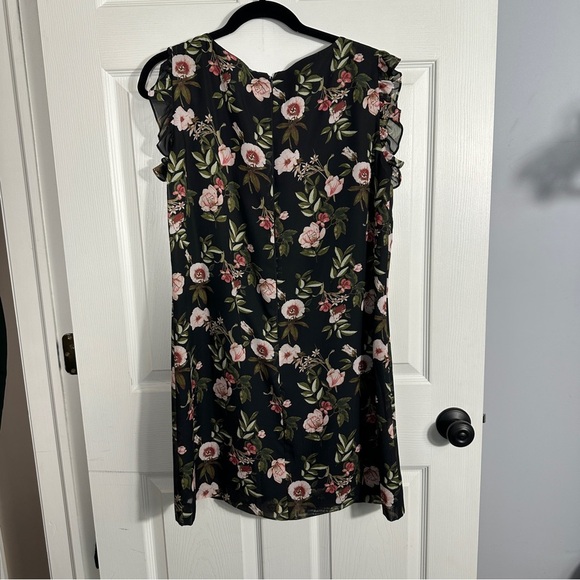 Tahari size 8 dress, sleeveless shift dress, floral, lined, spring, summer, date - Picture 5 of 11
